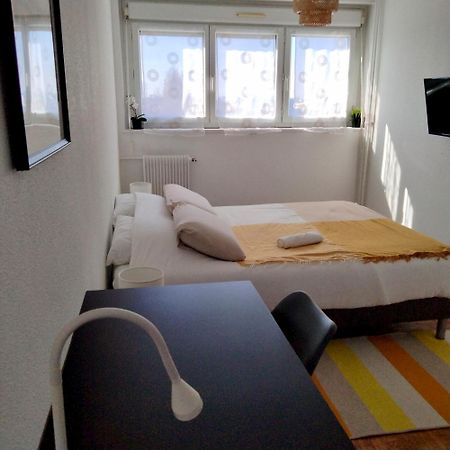 Appartement Lumineux 3 Chambres - Villeurbanne Gratte Ciel Esterno foto